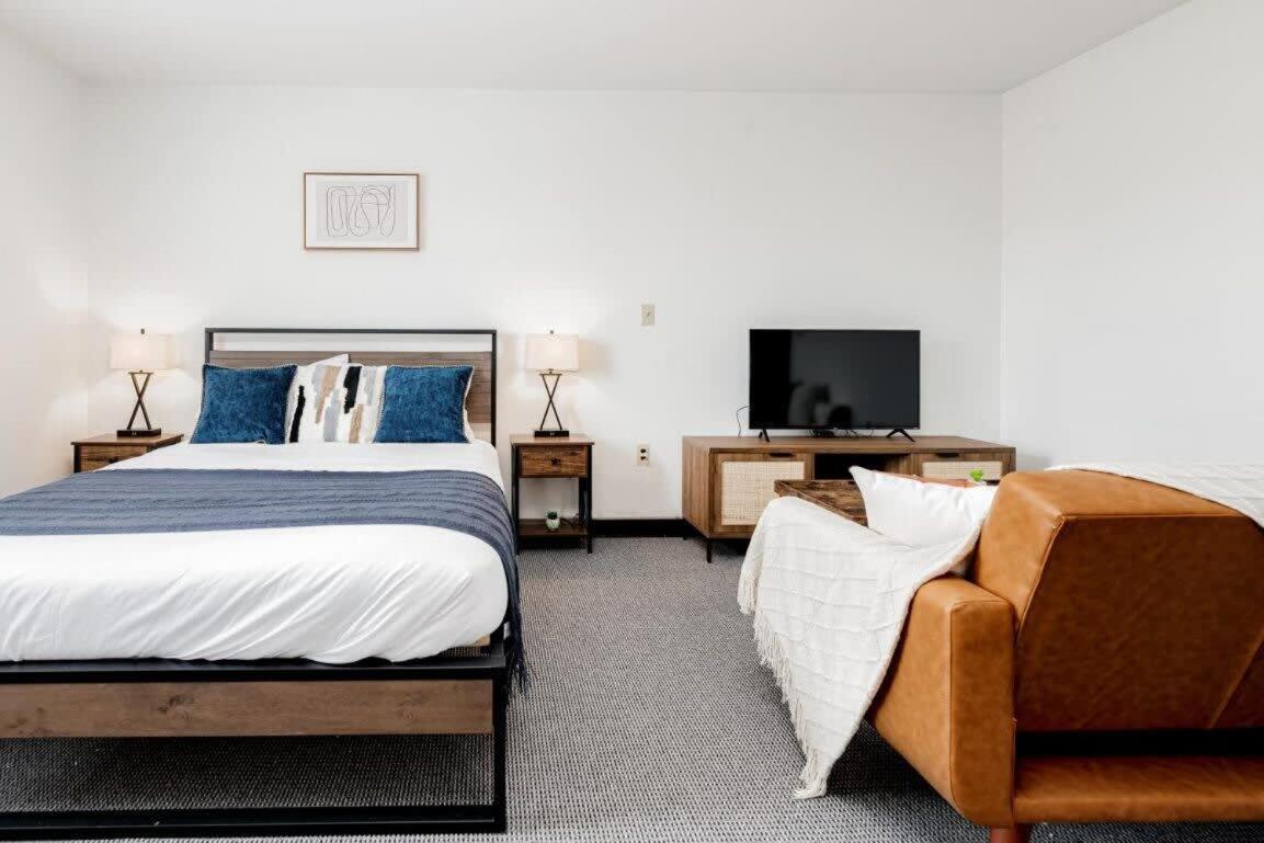 CozySuites CWE Bold Queen hotel suite Tower Grove Buitenkant foto