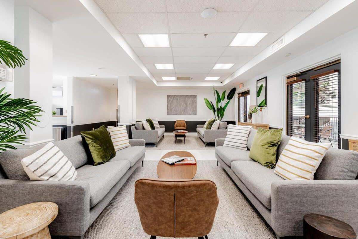 CozySuites CWE Bold Queen hotel suite Tower Grove Buitenkant foto